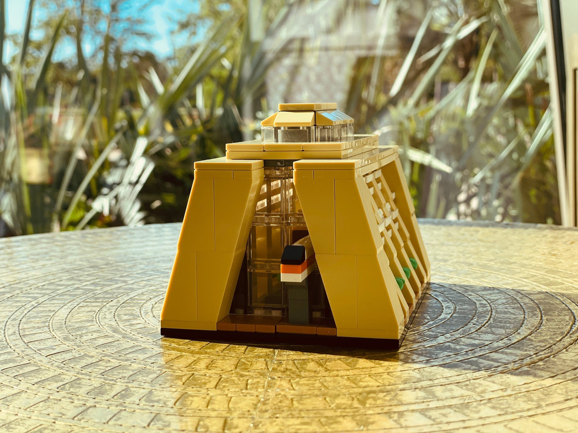 Contemporary Resort | Walt Disney World Building Block LEGO Model Kit