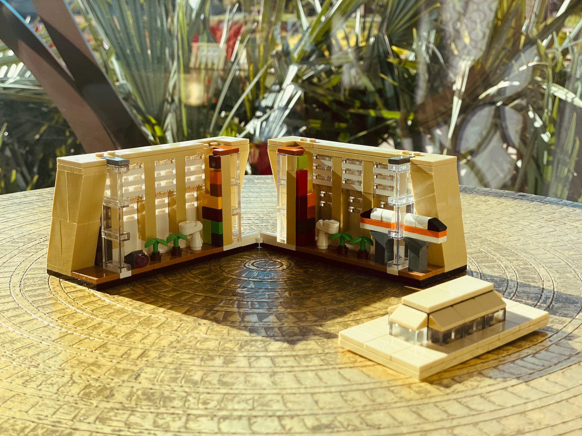 Contemporary Resort | Walt Disney World Building Block LEGO Model Kit